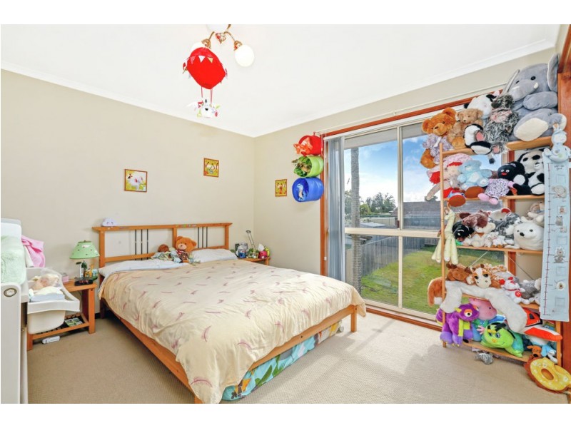 194 Emerald Drive, Regents Park QLD 4118