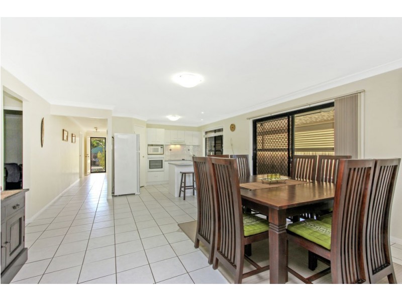 9 Sherringham Close, Forest Lake QLD 4078