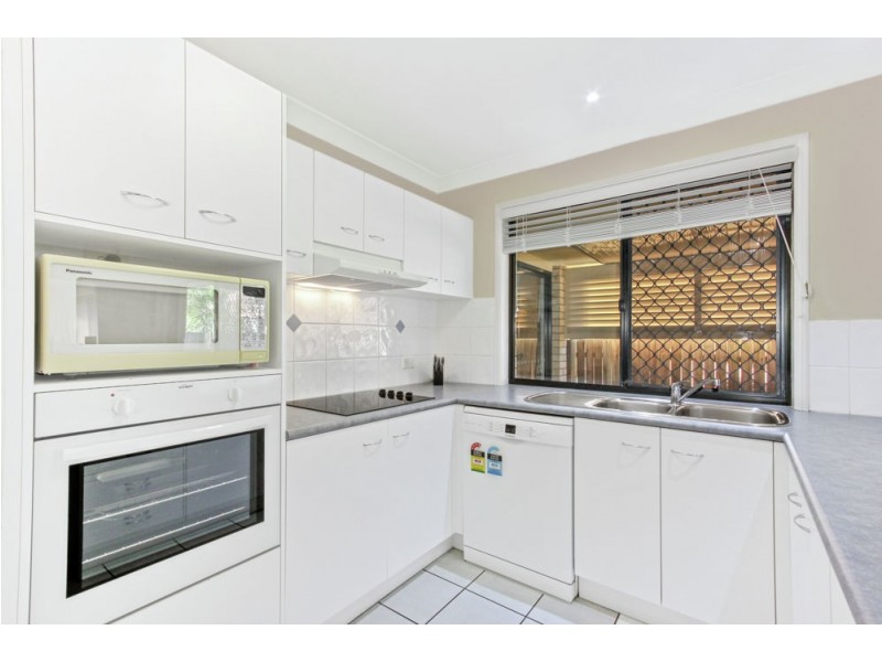 9 Sherringham Close, Forest Lake QLD 4078