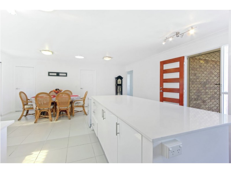 37 Samantha Street, Boronia Heights QLD 4124
