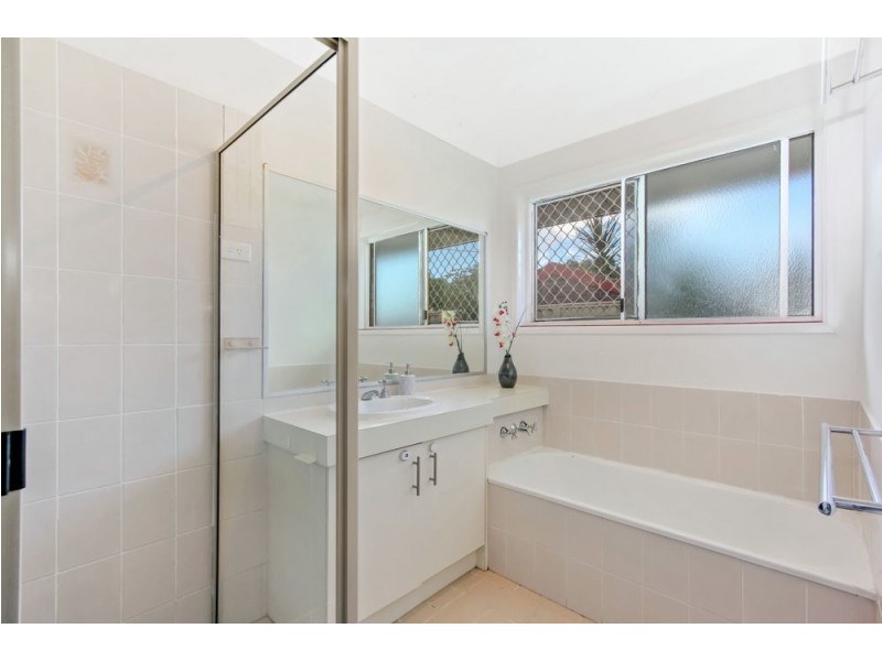 37 Samantha Street, Boronia Heights QLD 4124