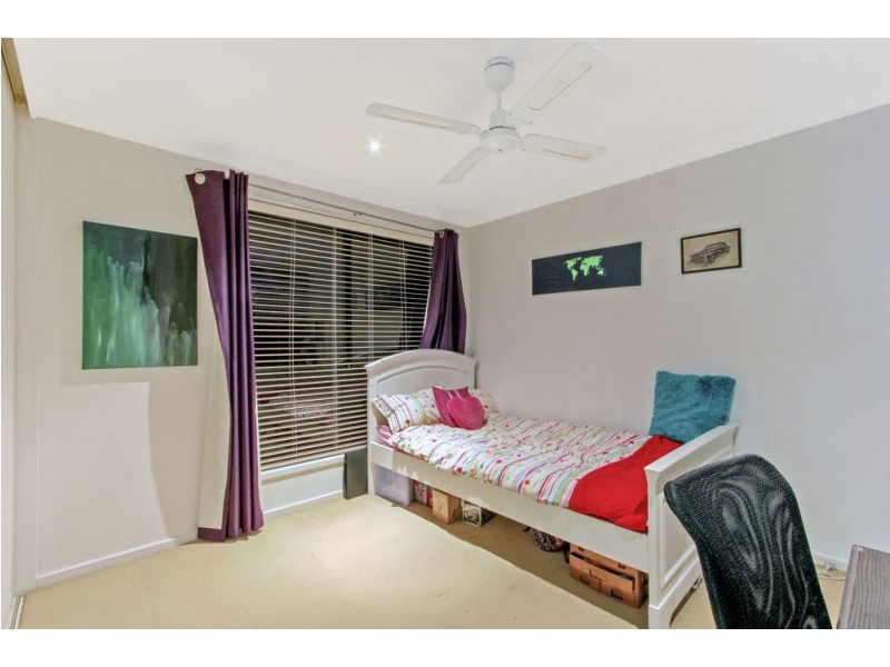 8 Chatswood Close, Forest Lake QLD 4078