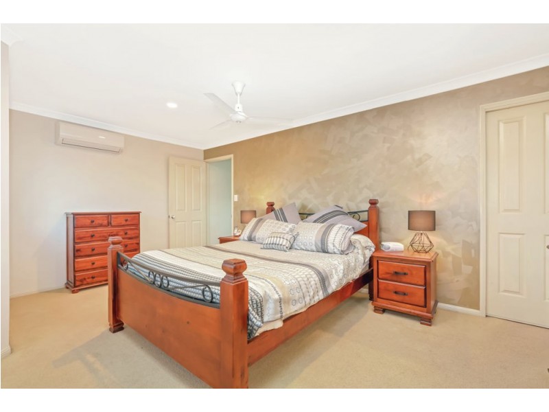 33 Byrony Place, Parkinson QLD 4115