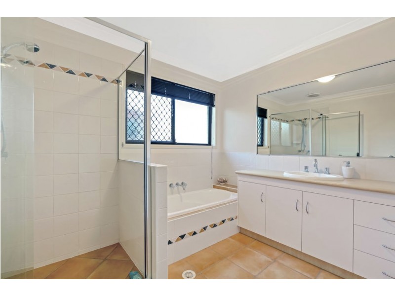 33 Byrony Place, Parkinson QLD 4115