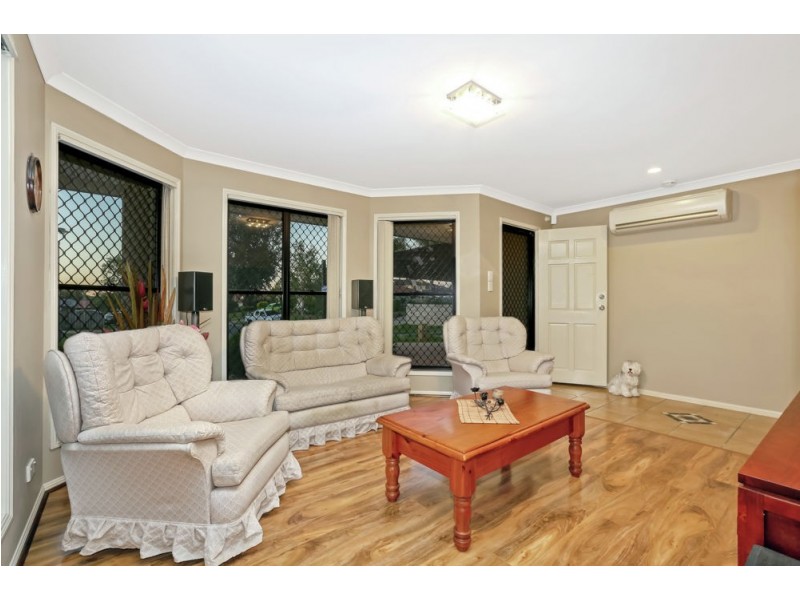 33 Byrony Place, Parkinson QLD 4115