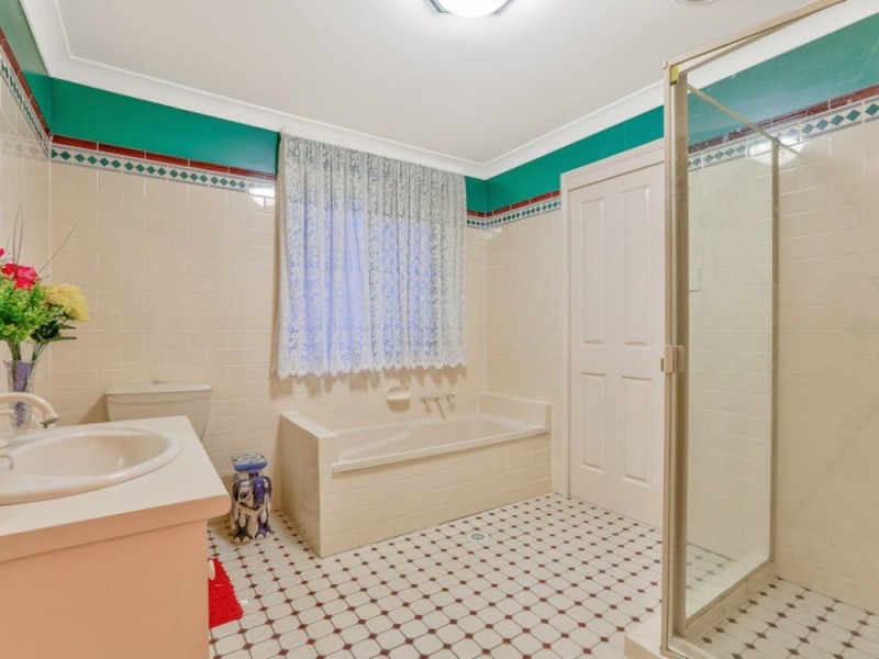 22 Frankenia Court, Regents Park QLD 4118