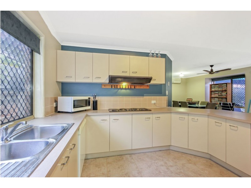 18 Settlers Circuit, Forest Lake QLD 4078