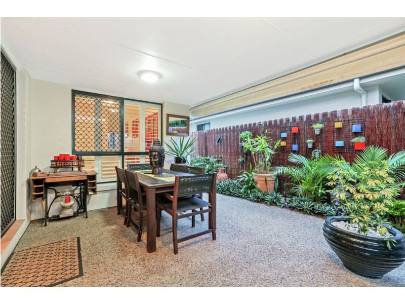 16/300 Cliveden Avenue, Corinda QLD 4075