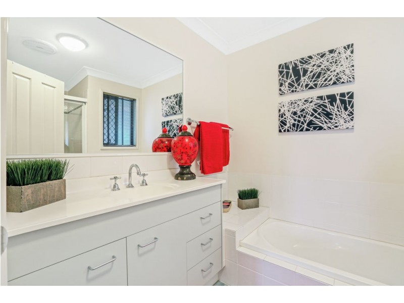 16/300 Cliveden Avenue, Corinda QLD 4075