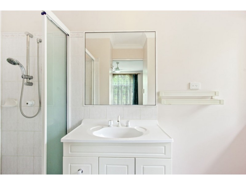 1 Murray Place, Forest Lake QLD 4078