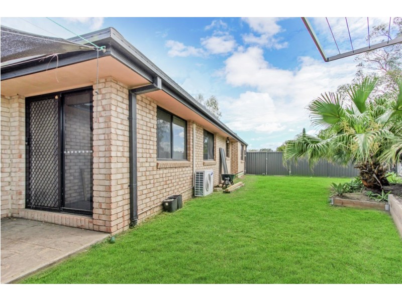 33 Pintail Crescent, Forest Lake QLD 4078