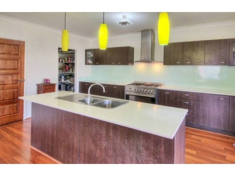 105 Jubilee Avenue, Forest Lake QLD 4078