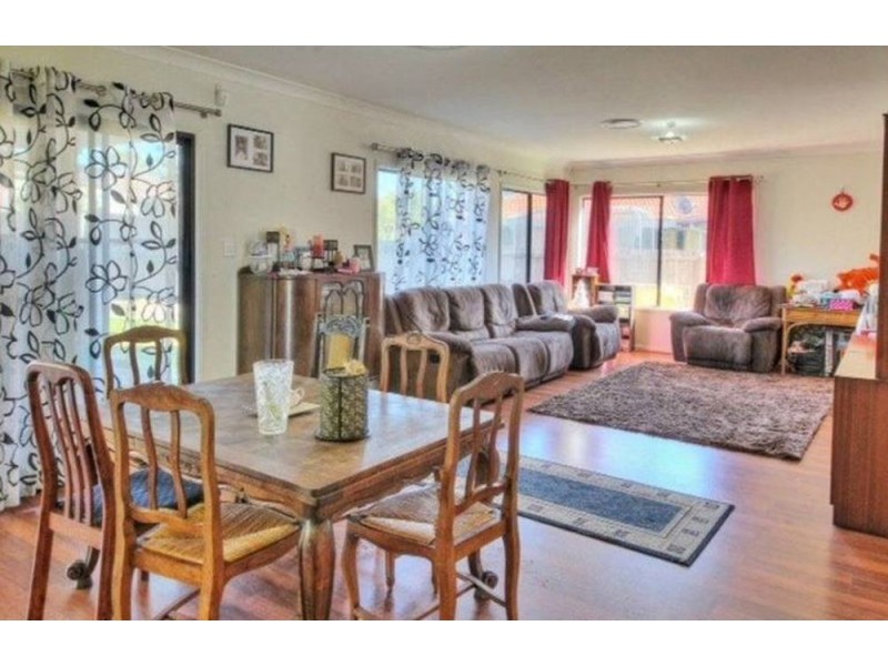 105 Jubilee Avenue, Forest Lake QLD 4078