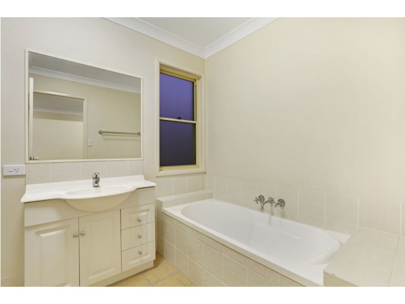 30 Nullarbor Circuit, Forest Lake QLD 4078