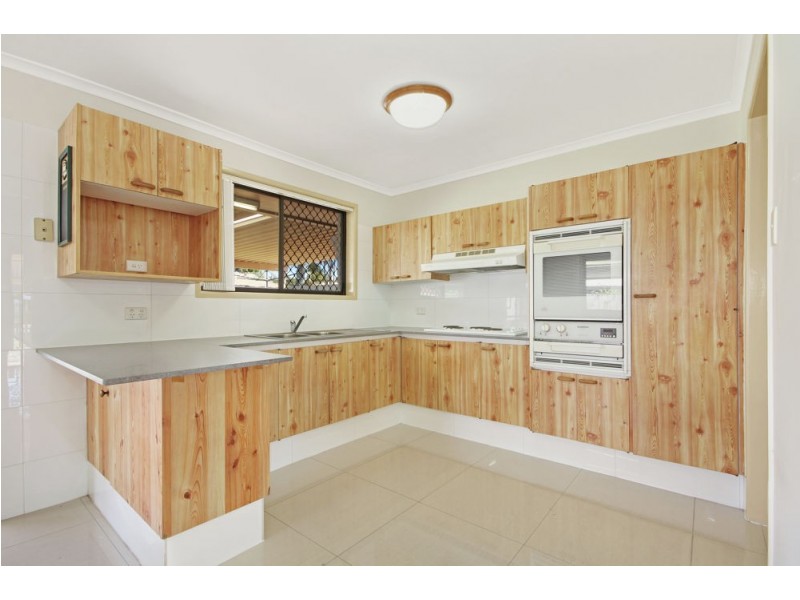 40 Whitcomb Street, Hillcrest QLD 4118