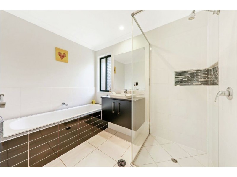 42 Currawong Street, Doolandella QLD 4077