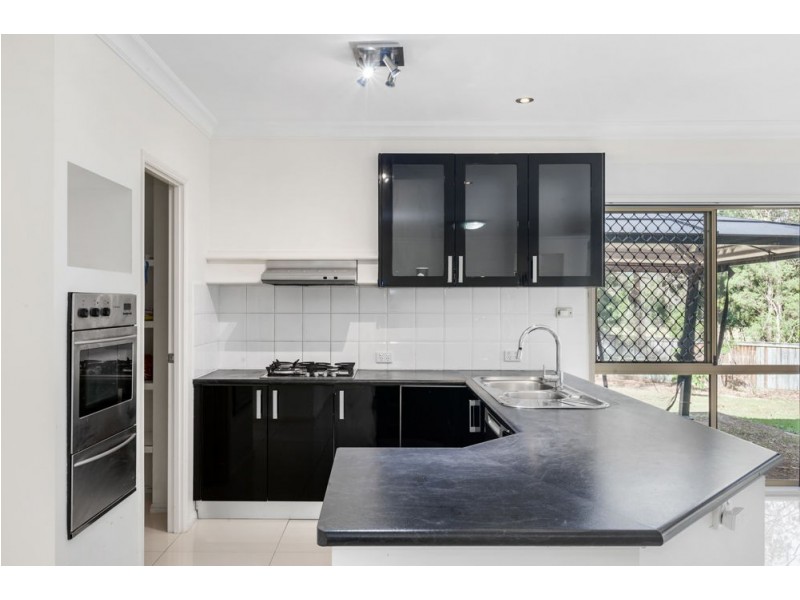 1 Eyre Court, Forest Lake QLD 4078