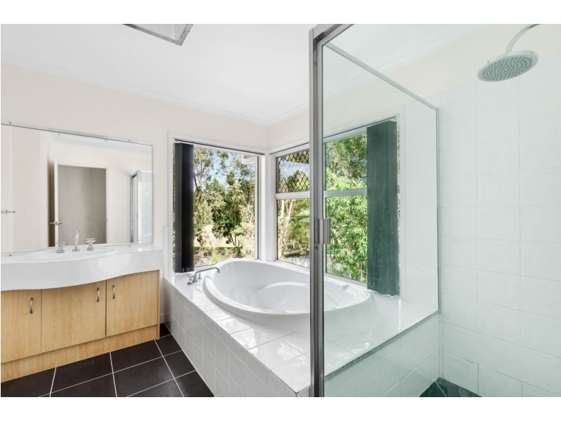 1 Eyre Court, Forest Lake QLD 4078