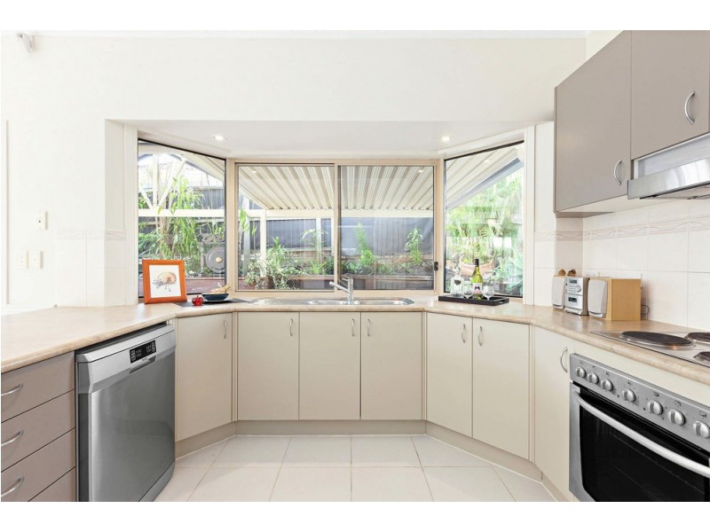 18 Joffre Place, Forest Lake QLD 4078