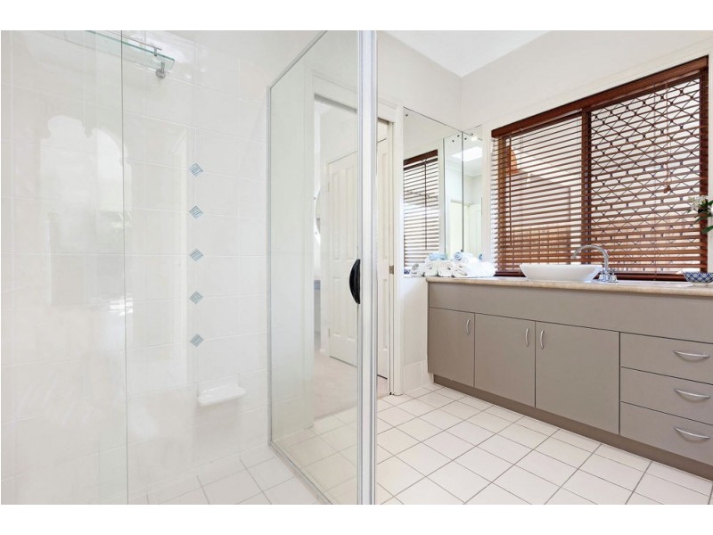 18 Joffre Place, Forest Lake QLD 4078