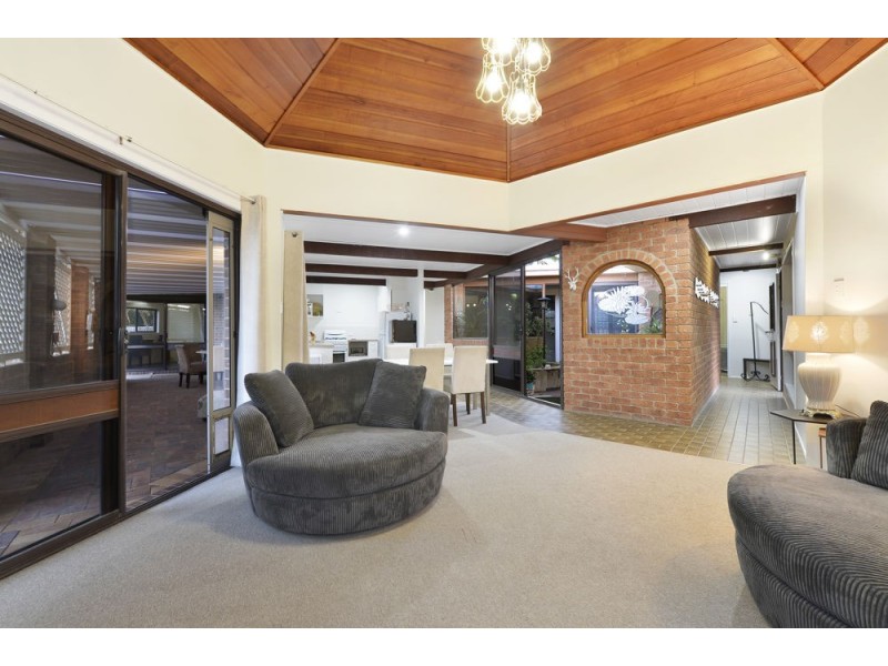 36 Prosser Street, Riverhills QLD 4074