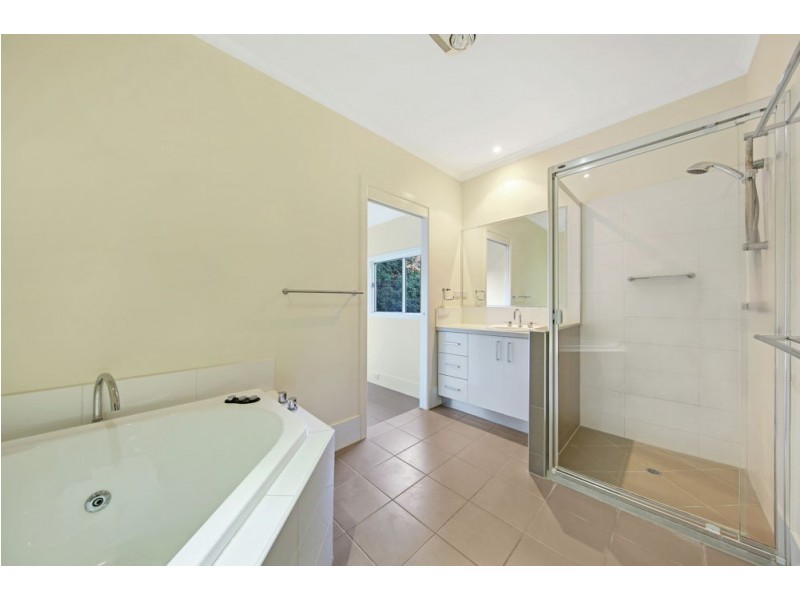76 Witton Road, Indooroopilly QLD 4068