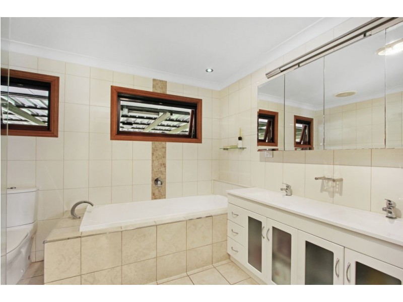 7 Scott Street, Camira QLD 4300