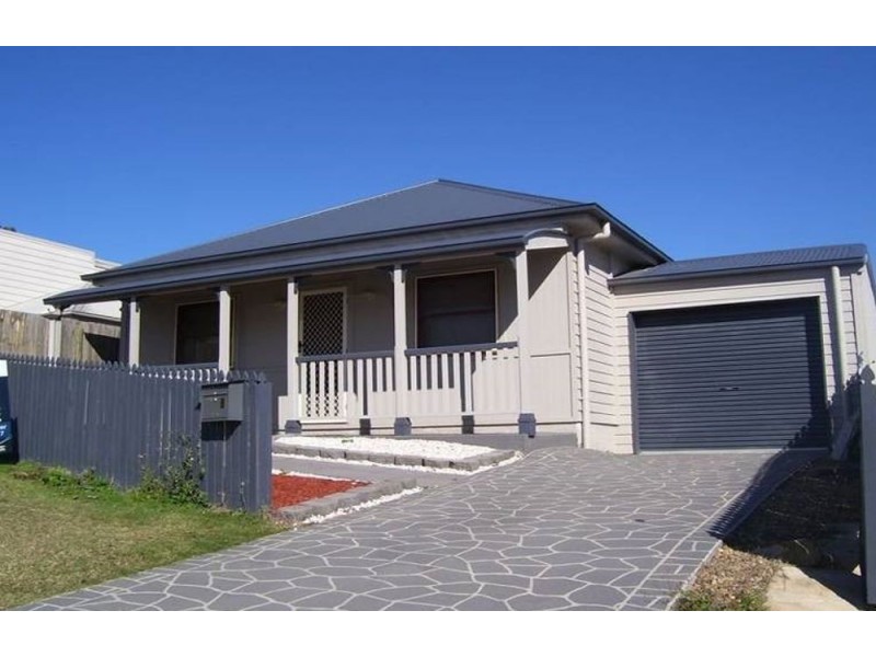 8 Skyline Avenue, Springfield Lakes QLD 4300