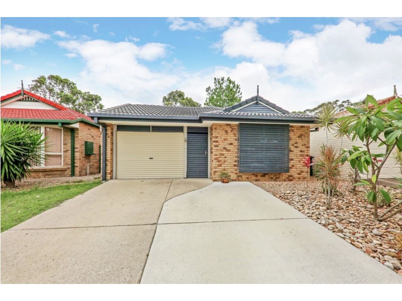 8 McKenzie Place, Forest Lake QLD 4078