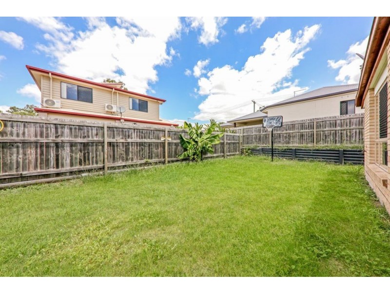 3 Sandi Street, Oxley QLD 4075