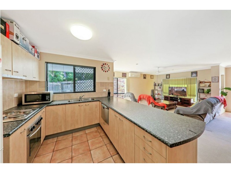 6 Merganser Place, Forest Lake QLD 4078