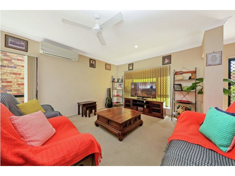 6 Merganser Place, Forest Lake QLD 4078