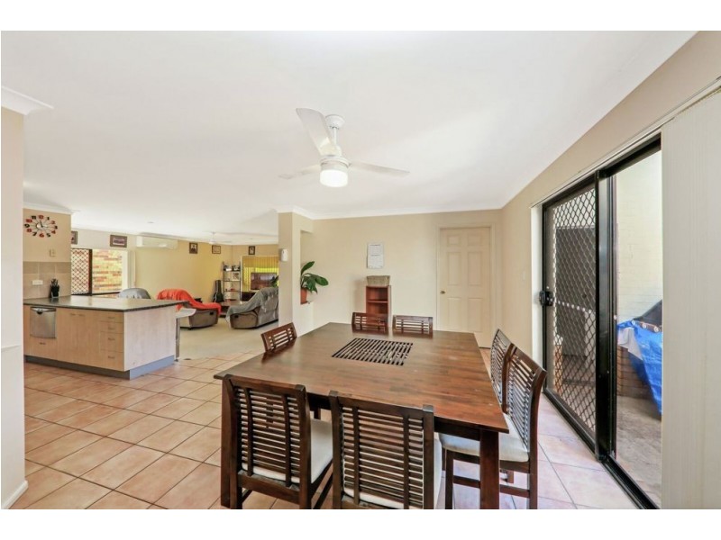 6 Merganser Place, Forest Lake QLD 4078