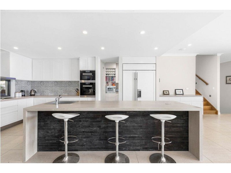 50 Ruth Miller Close, Fig Tree Pocket QLD 4069