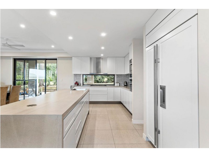 50 Ruth Miller Close, Fig Tree Pocket QLD 4069