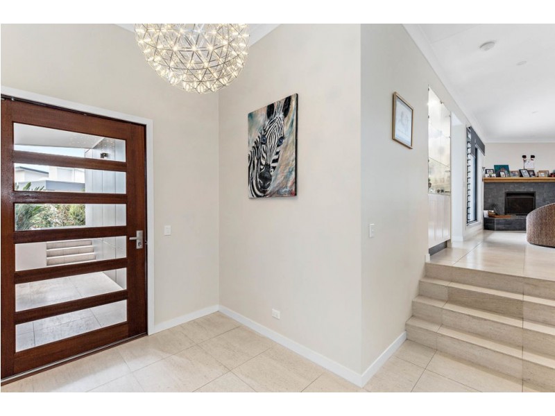 50 Ruth Miller Close, Fig Tree Pocket QLD 4069