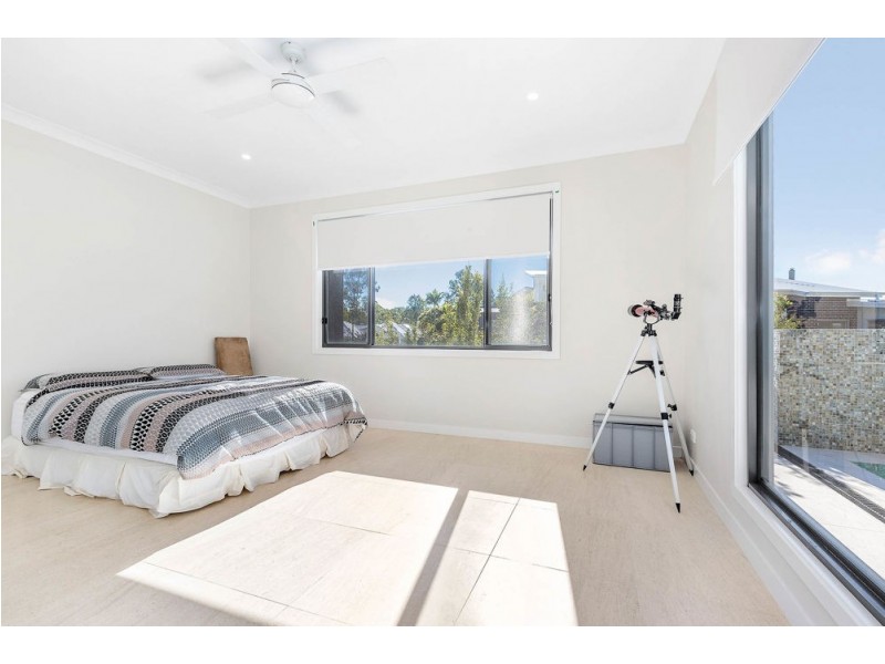 50 Ruth Miller Close, Fig Tree Pocket QLD 4069