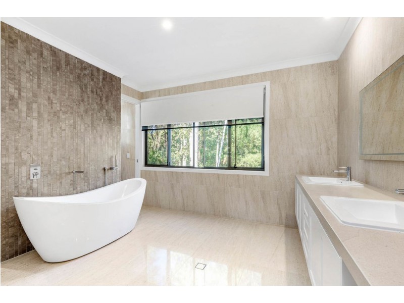 50 Ruth Miller Close, Fig Tree Pocket QLD 4069