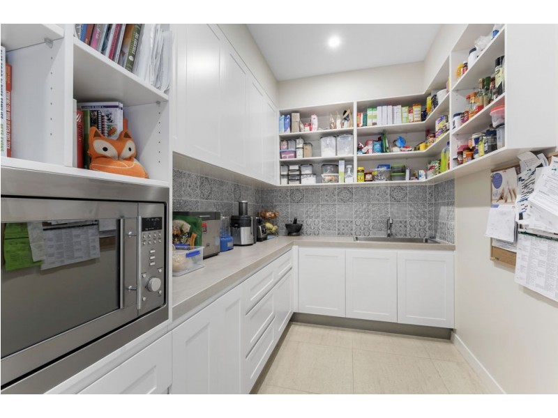 50 Ruth Miller Close, Fig Tree Pocket QLD 4069