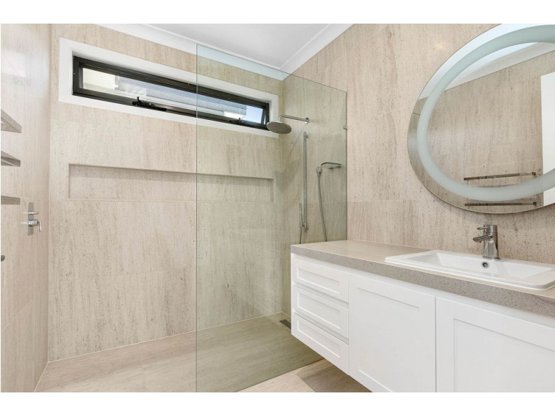 50 Ruth Miller Close, Fig Tree Pocket QLD 4069