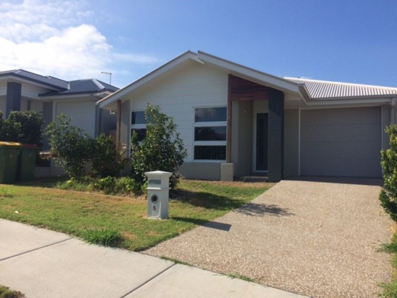 5 Mowbullan St, Redbank Plains QLD 4301