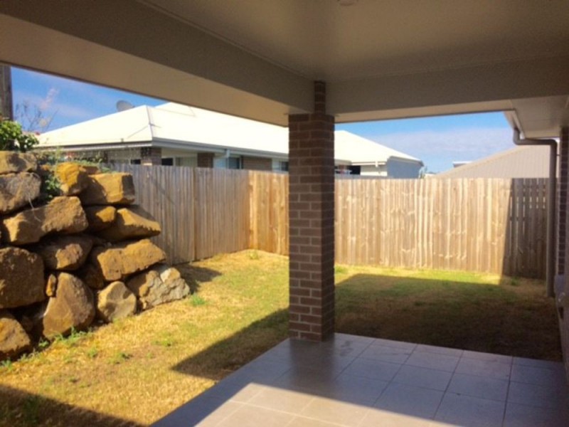 5 Mowbullan St, Redbank Plains QLD 4301