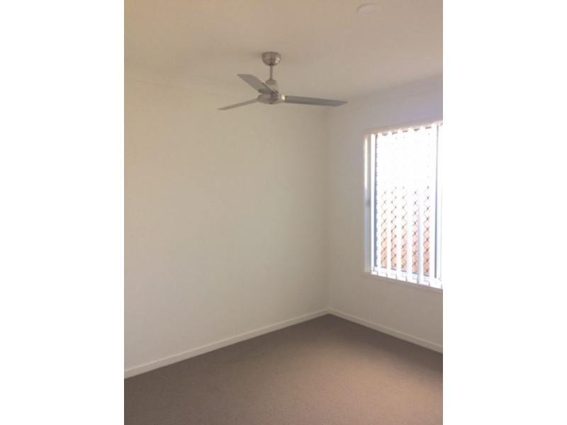 5 Mowbullan St, Redbank Plains QLD 4301