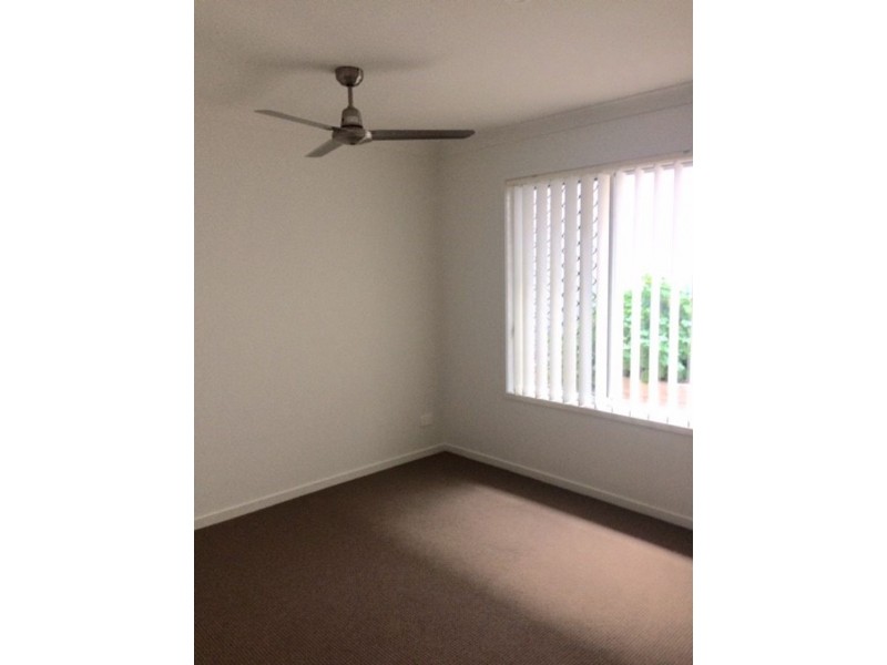 5 Mowbullan St, Redbank Plains QLD 4301