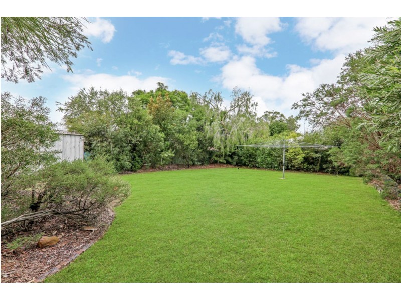 18 Cresthill Avenue, Regents Park QLD 4118