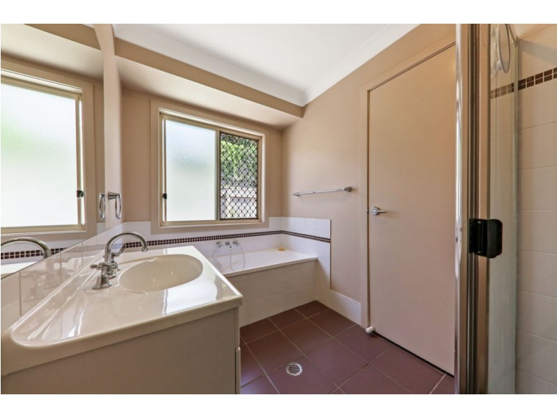 19 Jezabel Drive, Springfield Lakes QLD 4300