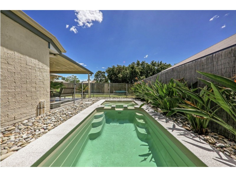 19 Jezabel Drive, Springfield Lakes QLD 4300