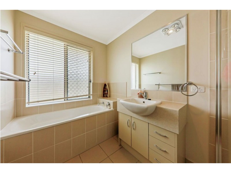 12 Earlwood Court, Raceview QLD 4305