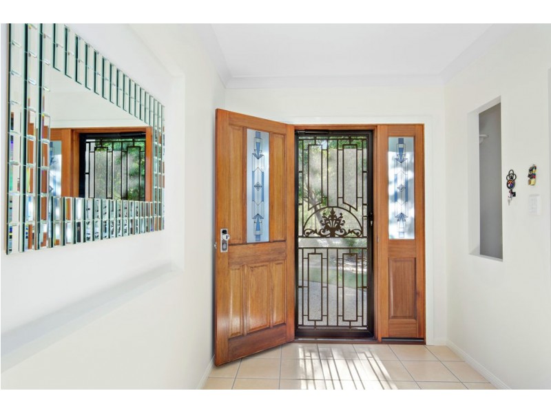 18 Mount Archer Road, Parkinson QLD 4115