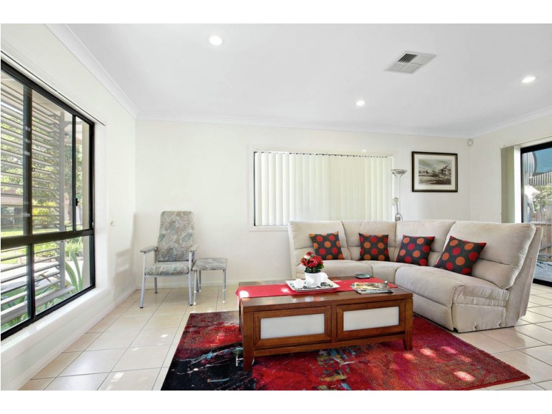 18 Mount Archer Road, Parkinson QLD 4115